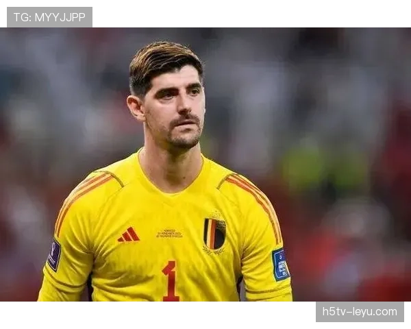 库尔图瓦成功接受膝盖手术,恢复进展顺利引关注 库尔图瓦成功接受膝盖手术,恢复进展顺利引关注