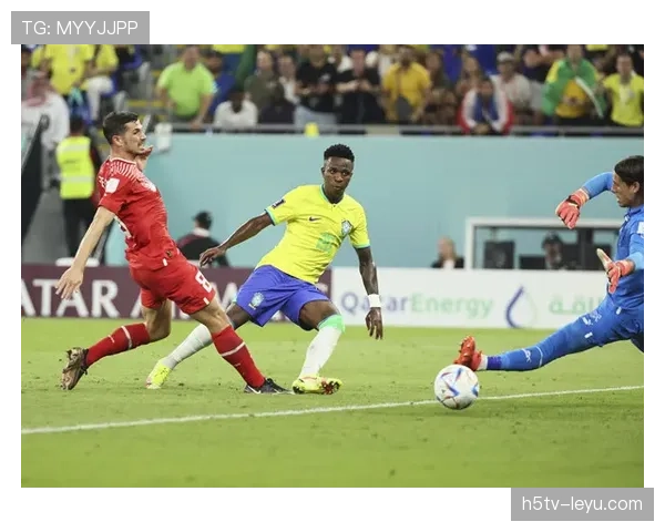 拉菲尼亚 vs 维尼修斯：巴西边锋进攻效率与战术角色差距