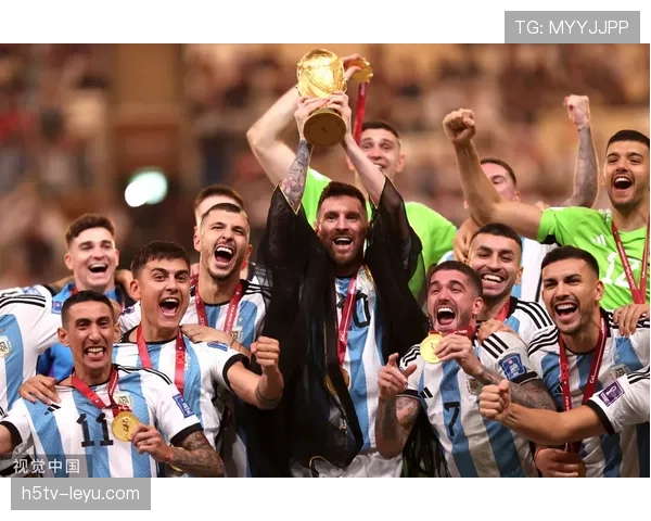 拜尔斯训练间里偷偷点外卖，冠军也有馋嘴时刻啊！