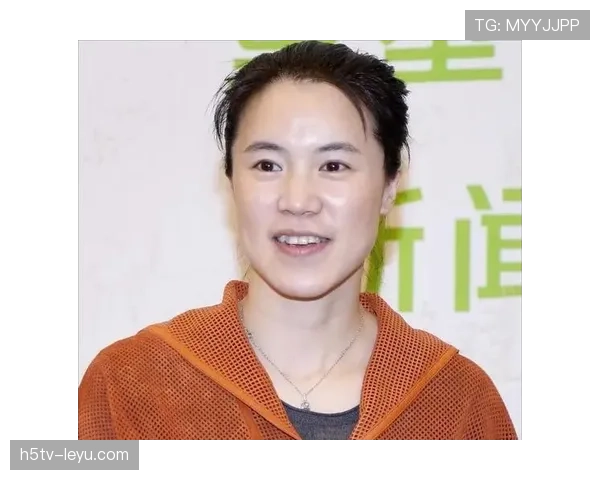 王楠那张冠军脸，换到现在估计光买衣服月薪就够花了吧？